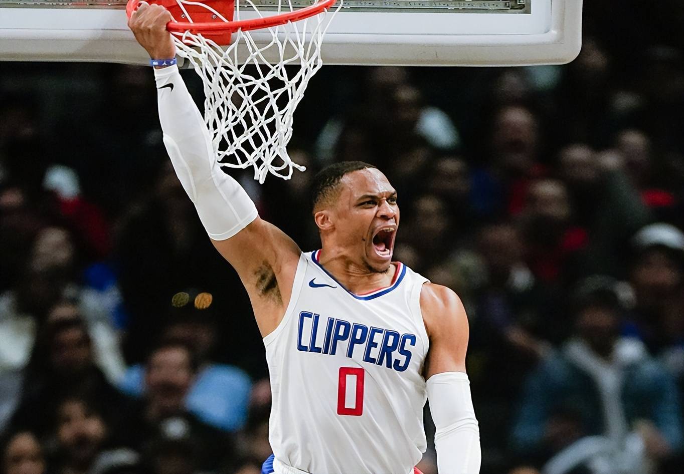 AYX SPORTS-关于集结日费城76人复出首秀——NBA常规赛节点到来，引发热议，赛程密集仍需轮换的信息