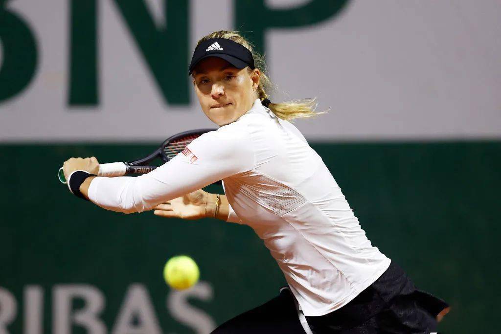 AYX SPORTS-穆古鲁扎在老鹰比赛中大胜，惊险取胜引发热议！的简单介绍